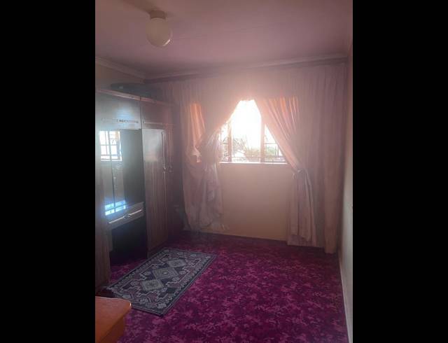 4 BEDROOM PROPERTY TO RENT IN RIVIERA PARK